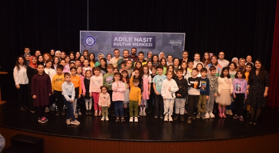 Bursa'da Yıldırım sanat kursları mezunlarını verdi
