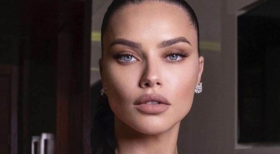 Adriana Lima bu sefer hafif makyajla dikkat çekti