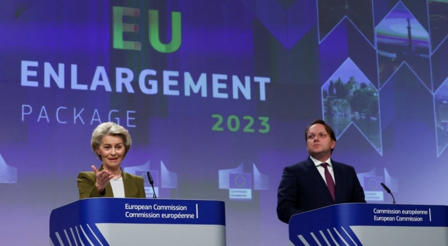 Avrupa Birliği'nden Bosna Hersek'e yeşil ışık