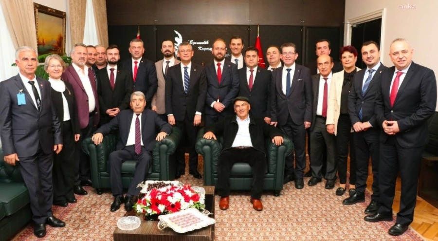CHP Aydın İl, Manisa İl ve İlçe Örgütleri, Özgür Özel'i Meclis'te ziyaret etti