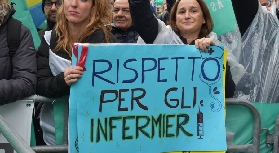 İtalya'da sağlık çalışanlarının yüzde 85'i iş bıraktı