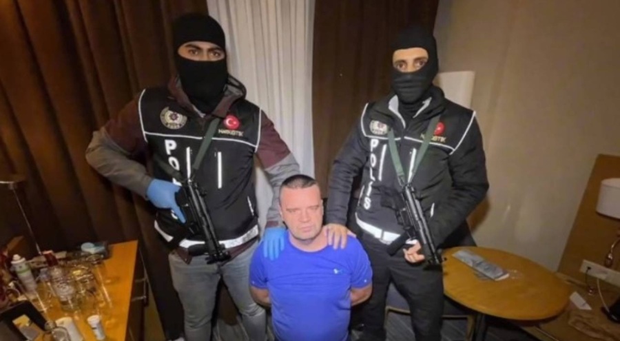 Kırmızı Bülten ile aranıyordu: İstanbul'da yakalandı