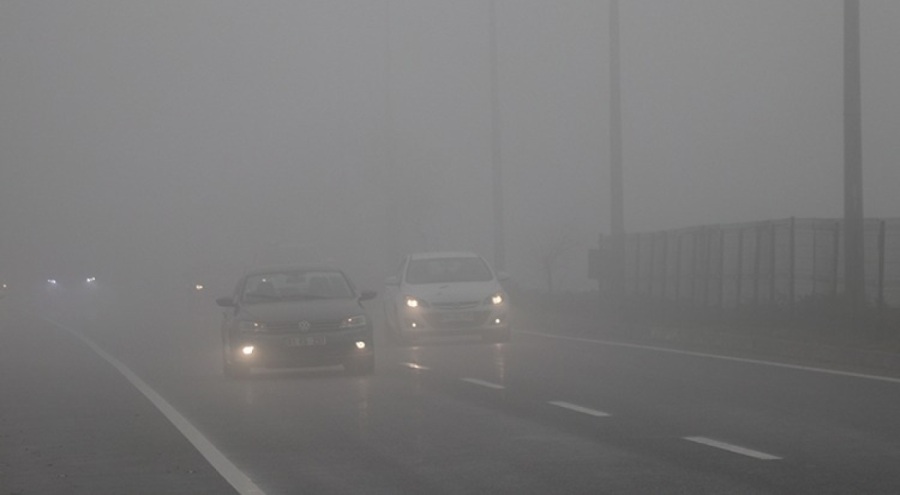 Bolu ve Düzce'de sis etkili oldu