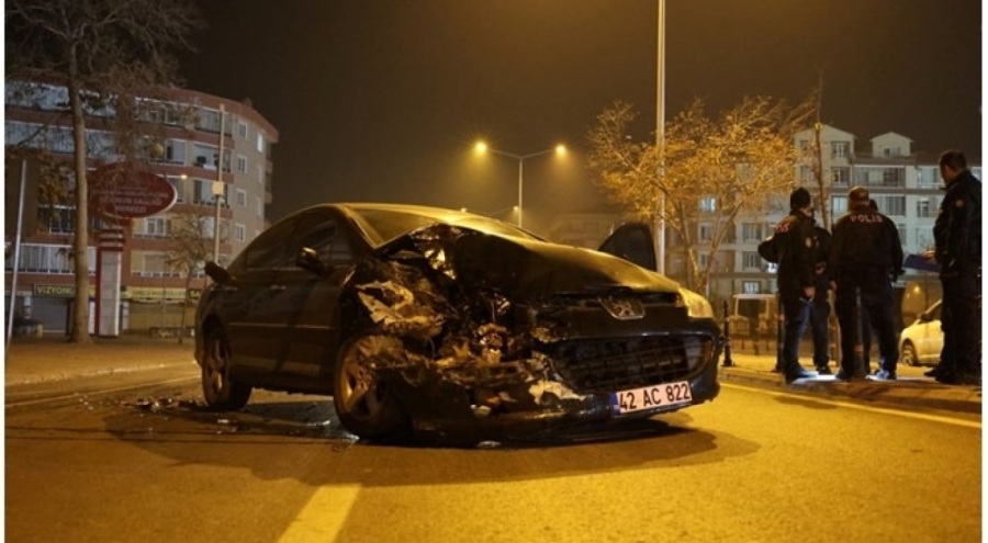 Kaza yapan otomobil çalıntı çıktı