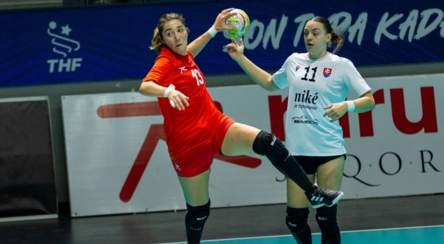 A Milli Kadın Hentbol Takımı, Slovakya'yı yendi
