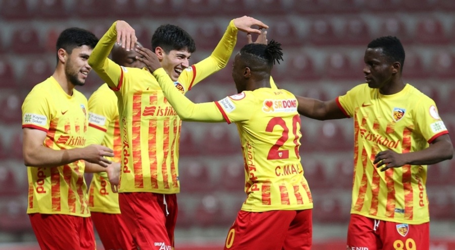 Kayserispor 5. tura çıktı!