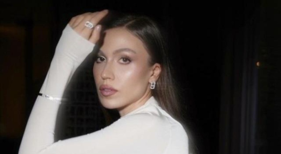 Duygu Özaslan'ın son pozu sosyal medyanın diline düştü!