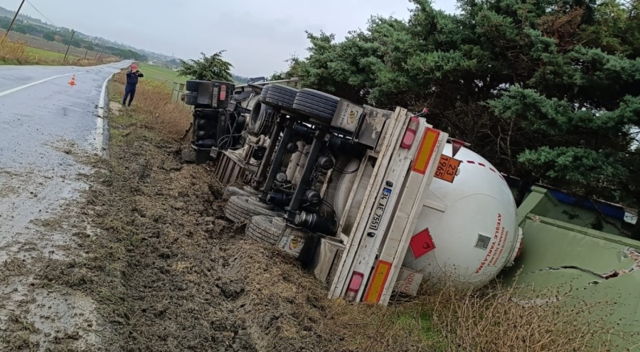 Silivri'de tanker devrildi!