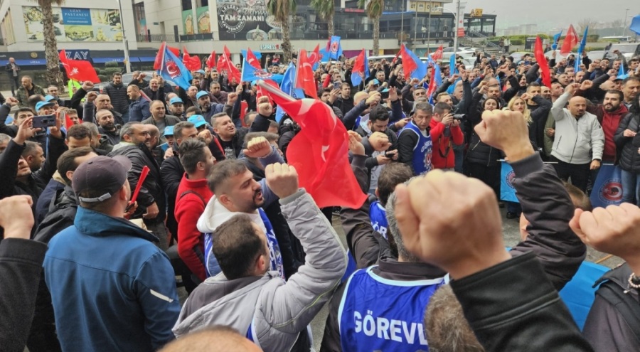 Türk Metal'den siyah çelenk eylemi