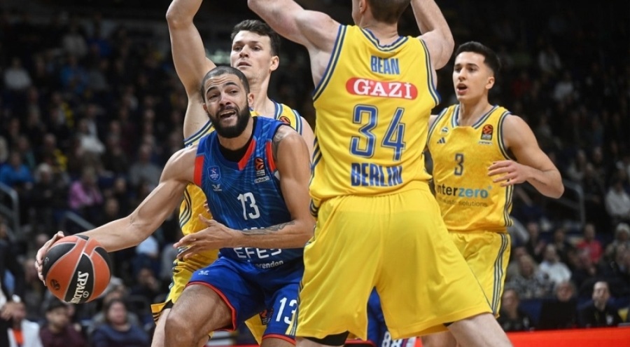 Anadolu Efes deplasmanda Alba Berlin'i mağlup etti