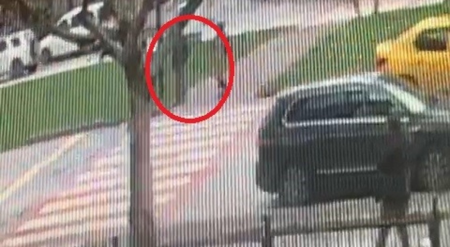Bursa'da otomobil yaya çarptı! Yaya havada taklalar attı