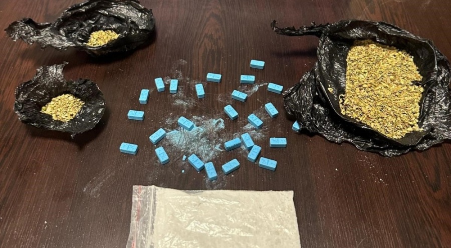 Kuş kümeslerinde uyuşturucu ele geçirildi