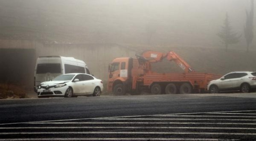 Yolcu servisi vince çarptı! Çok sayıda yaralı