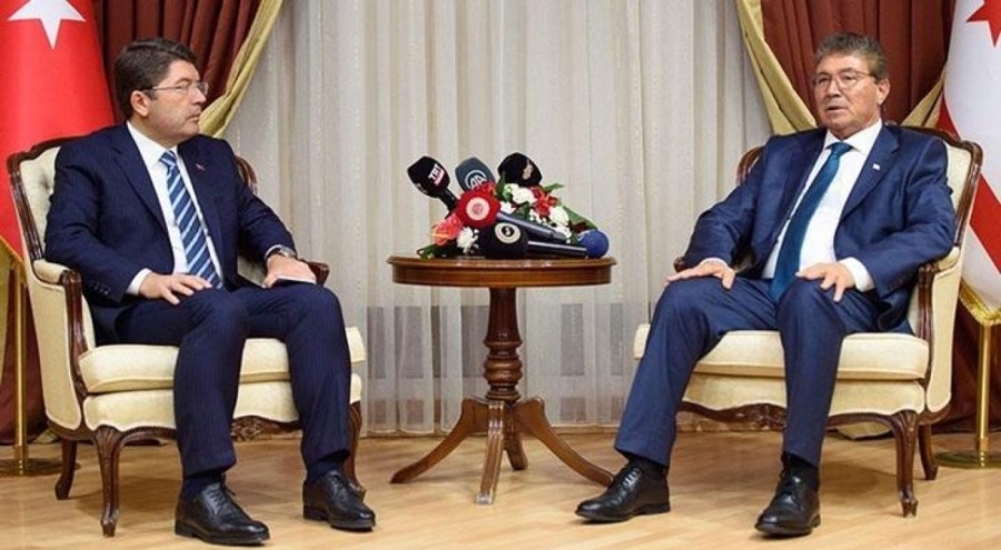 Bakan Tunç KKTC Başbakanı Üstel ile görüştü