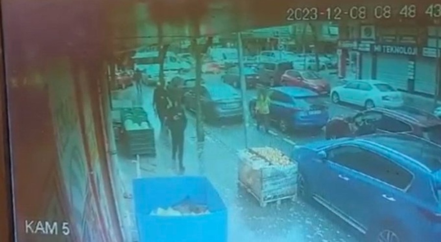 İstanbul'da akılalmaz olay kamerada: Kadın sürücü aracı boydan boya çizdi