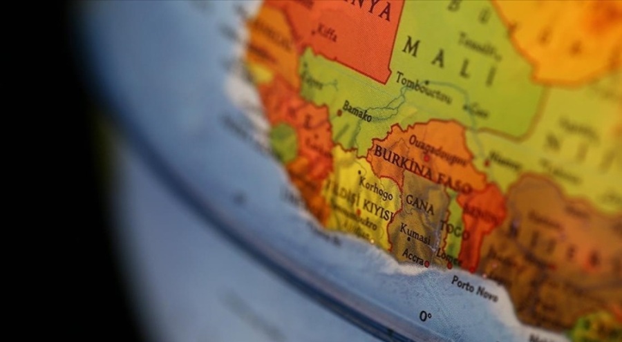 Afrika ülkeleri Fransızcayı resmi dil olmaktan çıkarıyor