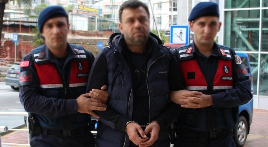 Anne ve küçük oğlunun öldüğü kazayla ilgili cip sürücüsü tutuklandı