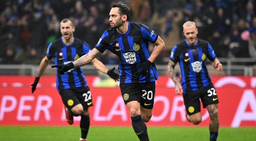 Hakan Çalhanoğlu Inter'i yeniden zirveye taşıdı