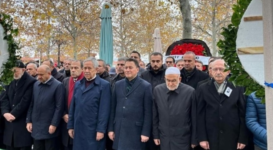 Ali Babacan'ın annesi son yolculuğuna uğurlandı