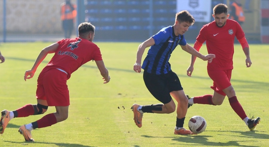 Karacabey Belediyespor,  Nazilli Belediyespor'u yendi