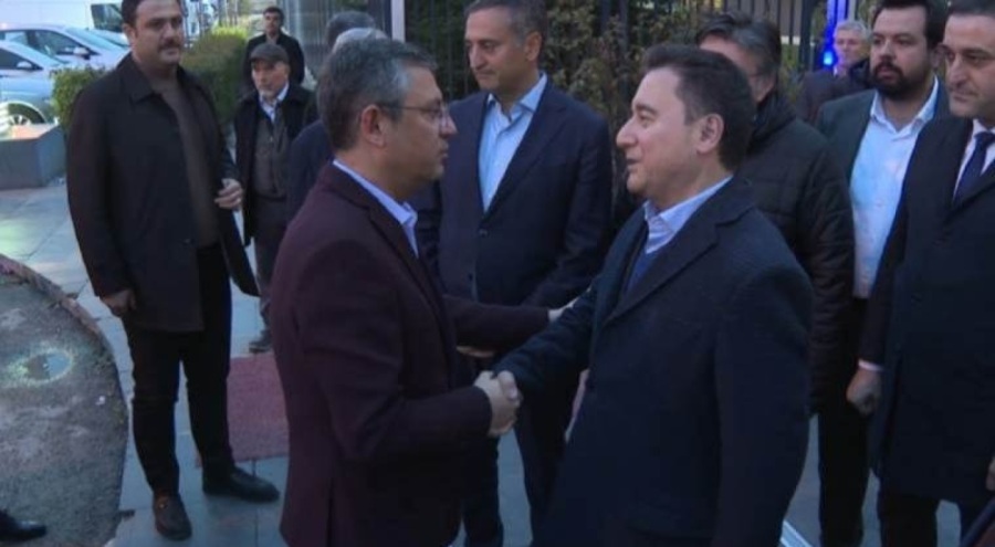 Özgür Özel'den Ali Babacan'a taziye ziyareti