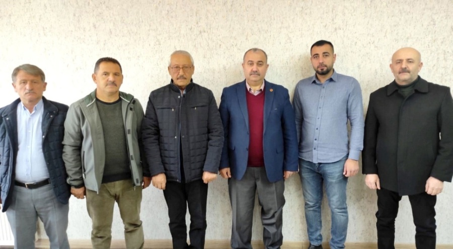 İYİ Parti'de 6 belediye meclis üyesi istifa etti