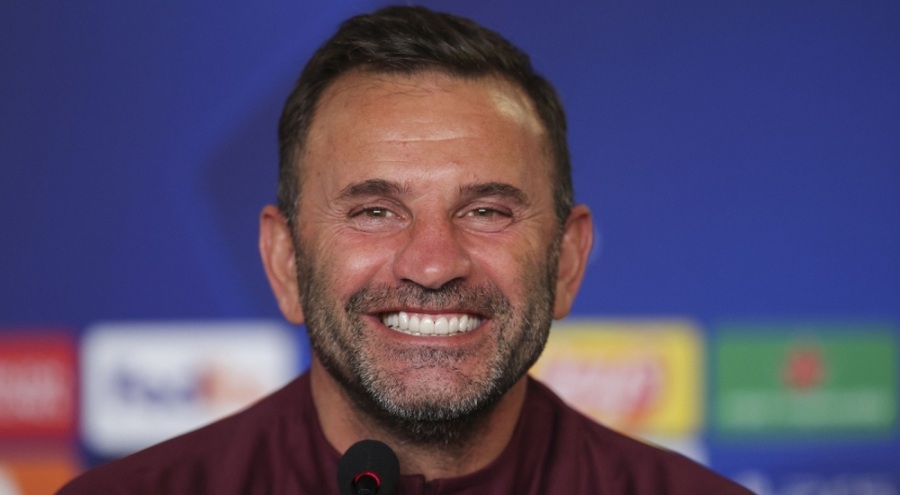 Galatasaray Teknik Direktörü Buruk: Avrupa'da yeniden kupa kazanmak gibi bir hayalimiz var