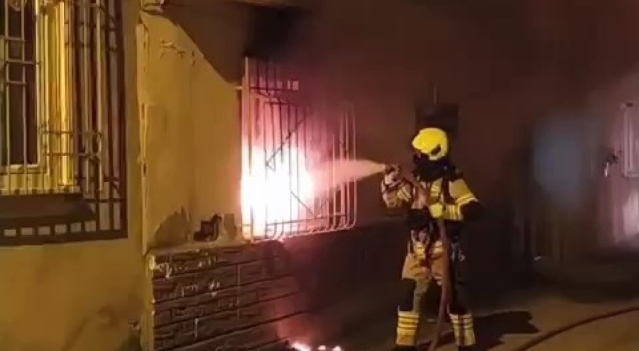 Bursa'da tek katlı ev cayır cayır yandı!