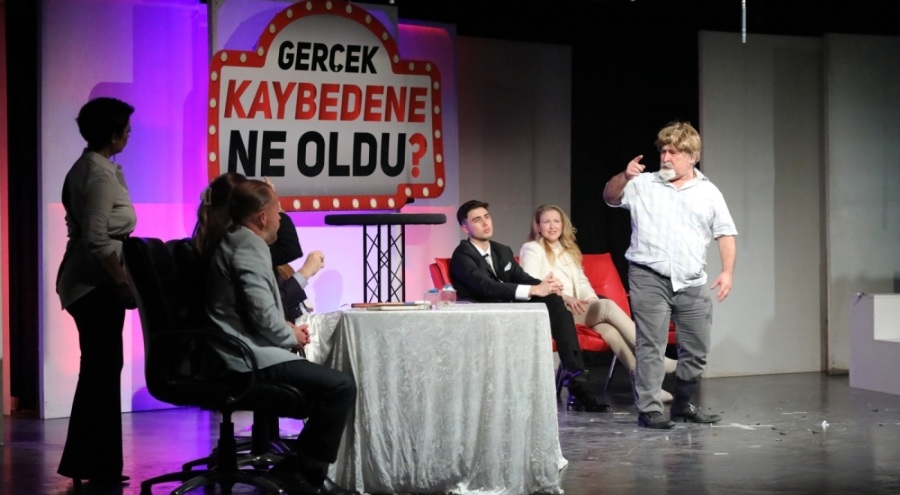Gemlik'te Avukat Özgür Aksoy Tiyatro Günleri final yaptı