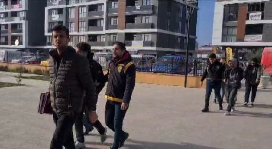 Cep telefonu hırsızları tutuklandı