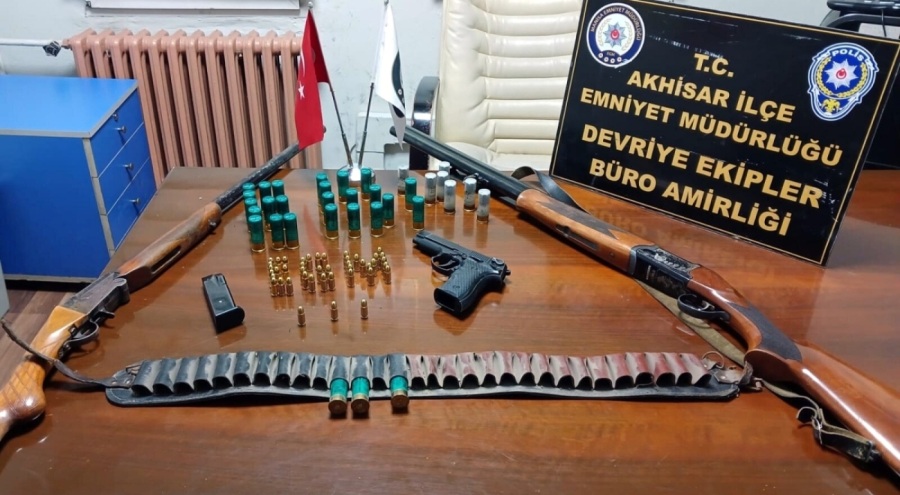 Hurdalıkta havaya ateş eden şüpheliler yakalandı