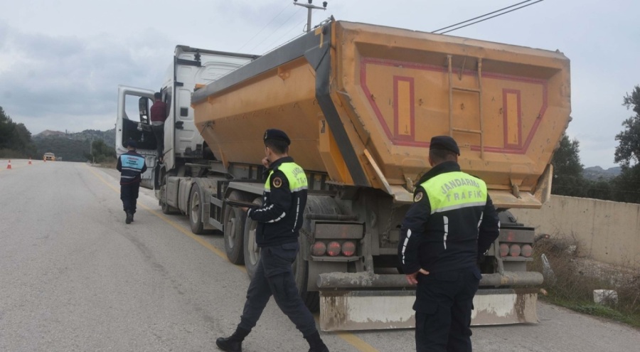 Beton mikseri ve hafriyat kamyonlarına 3 milyon lira ceza