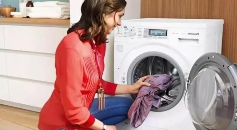 Bu temizlik yöntemini çok az kişi biliyor! Çamaşır makinesine 3 tane koyun...
