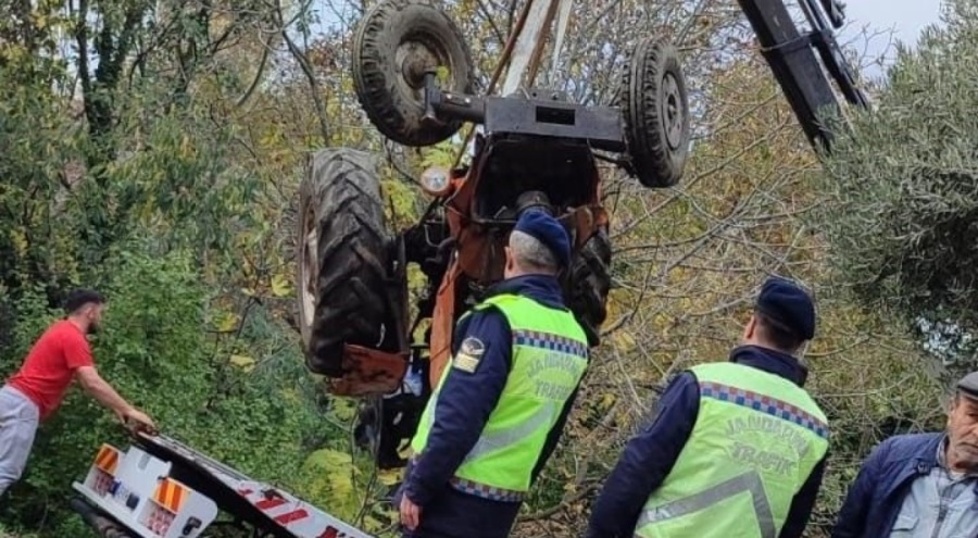 Muğla'da ekmek teknesinin altında kalan çiftçi, feci şekilde can verdi