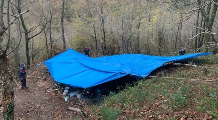 Kaçak kazı yapan 10 kişi suçüstü yakalandı!