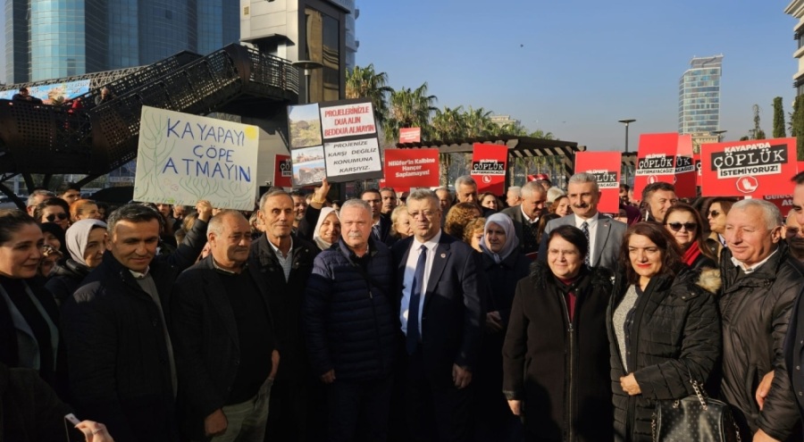 Belediye önünde çöp tesisine karşı protesto: Bugünün çözümü, yarının sorunu olacak