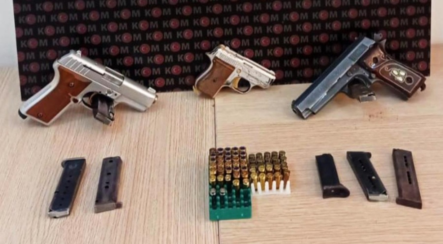 Silah kaçakçılığı operasyonu: Çok sayıda...