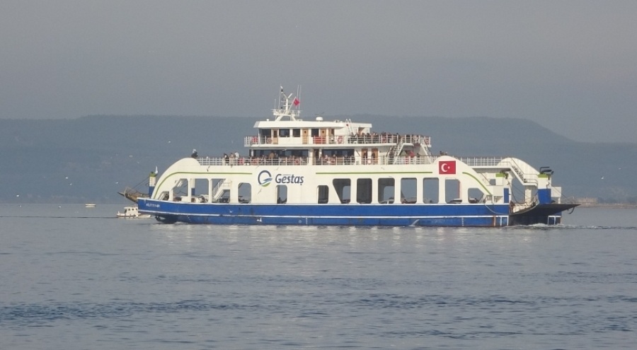 Bozcaada ve Gökçeada'ya yarınki feribot seferlerine iptal kararı!