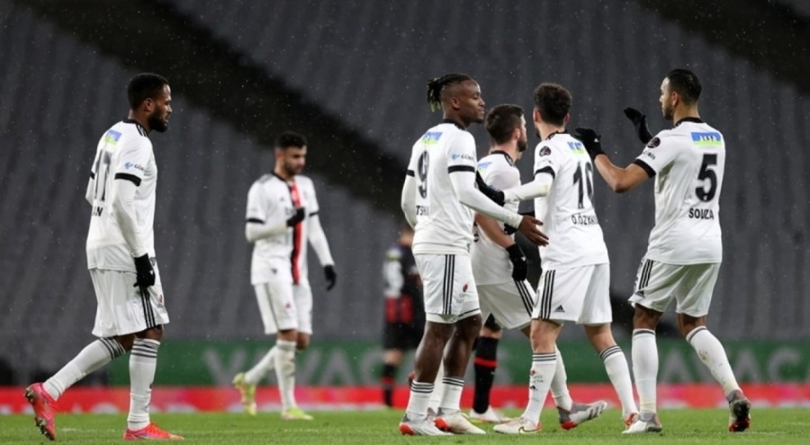 Beşiktaş'ta Lugano maçı kamp kadrosu açıklandı