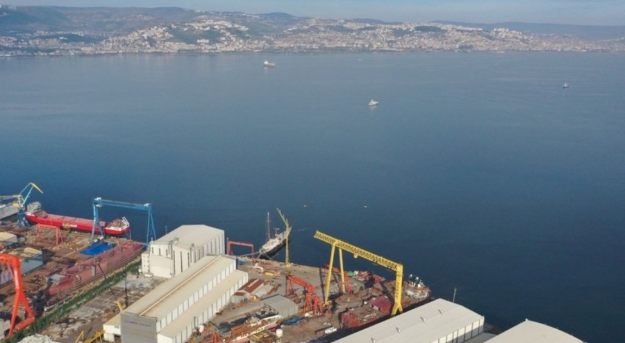 Kocaeli'de yüzer havuz battı: 24 kişi ekiplerce kurtarıldı