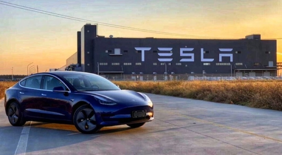 Tesla'dan flaş karar!