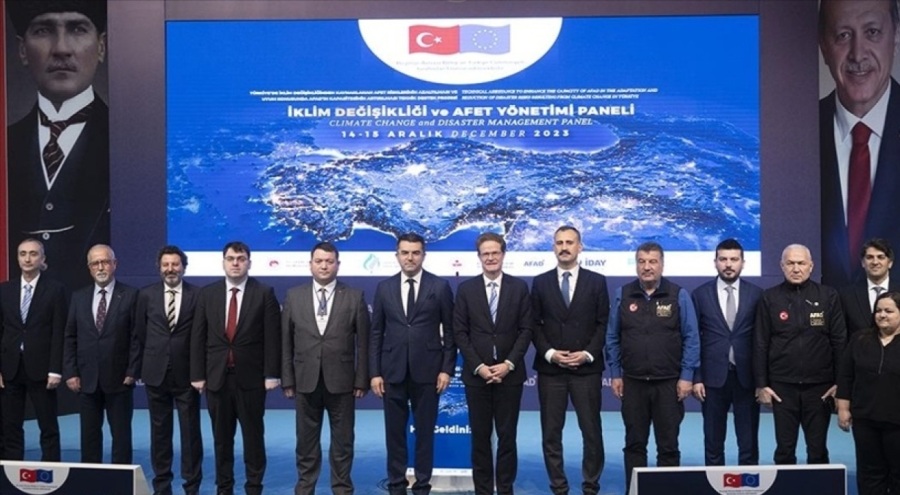 AFAD, "İklim Değişikliği ve Afet Yönetimi Paneli" gerçekleştirdi