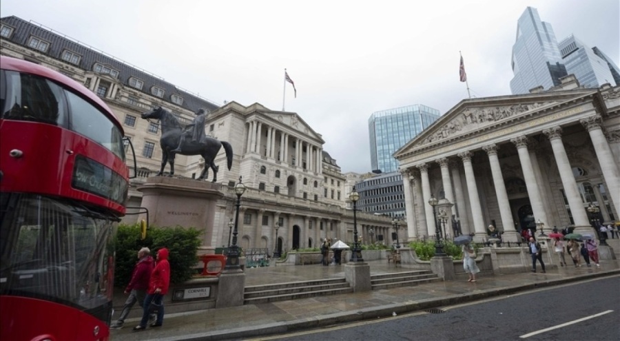 İngiltere Merkez Bankası (BoE) politika faizini sabit tuttu