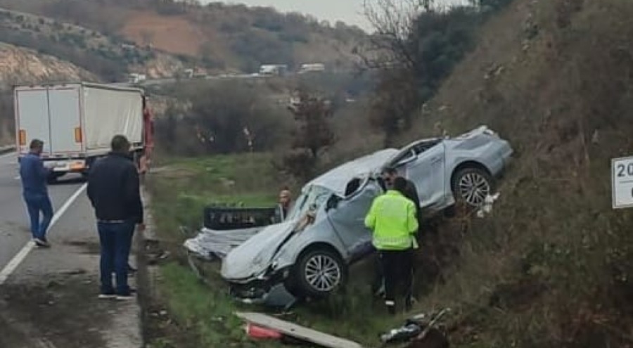Bursa'da korkunç kaza! Otomobil şarampole uçtu