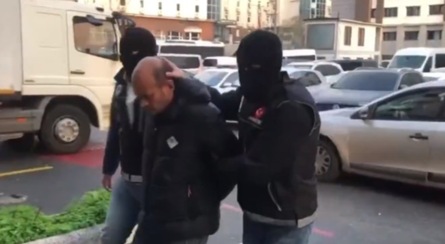 Bakan Yerlikaya: Kırmızı bültenle aranan 2 kişi İstanbul'da yakalandı!