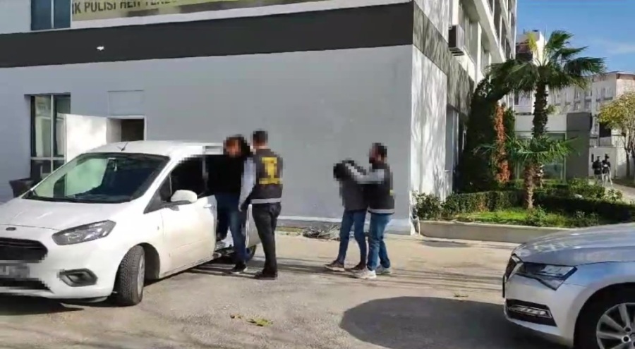 Sultanbeyli'de uyuşturucu ticareti yapan şahıslar operasyonla yakalandı