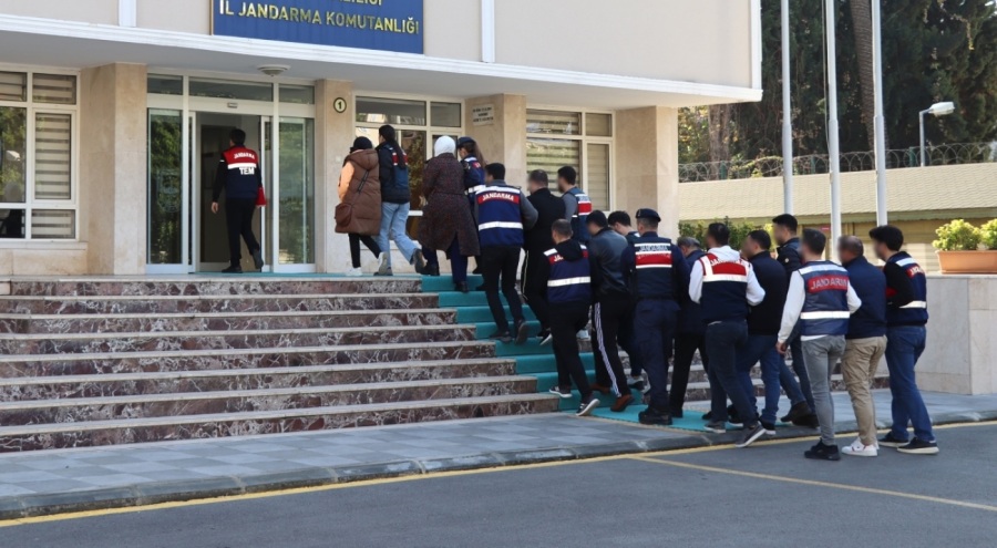 Mersin merkezli DEAŞ operasyonu! Çok sayıda gözaltı