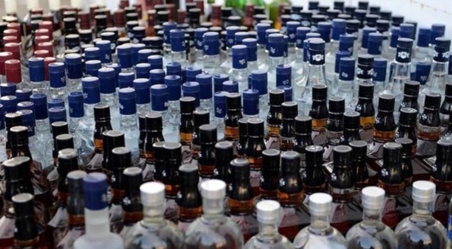 Litrelerce sahte alkol ele geçirildi