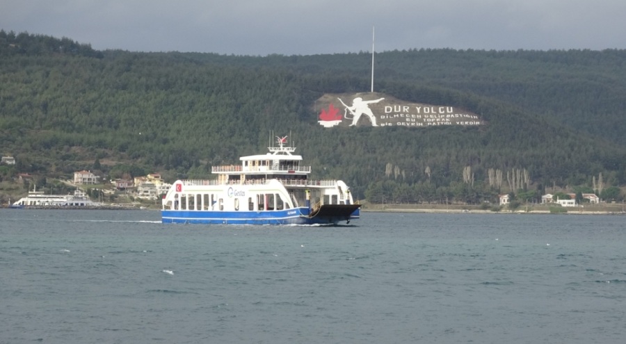Bozcaada ve Gökçeada feribot seferlerine 'fırtına' engeli!