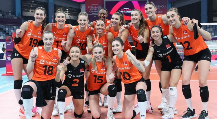 Eczacıbaşı, Tianjin'i 3-0 ile geçip yarı finale yükseldi!